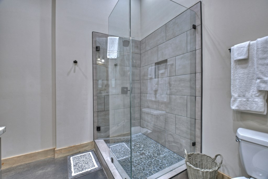 472 Overlook Drive Blue Ridge, GA 30513 - Photo 49 of 70 a bathroom with a shower