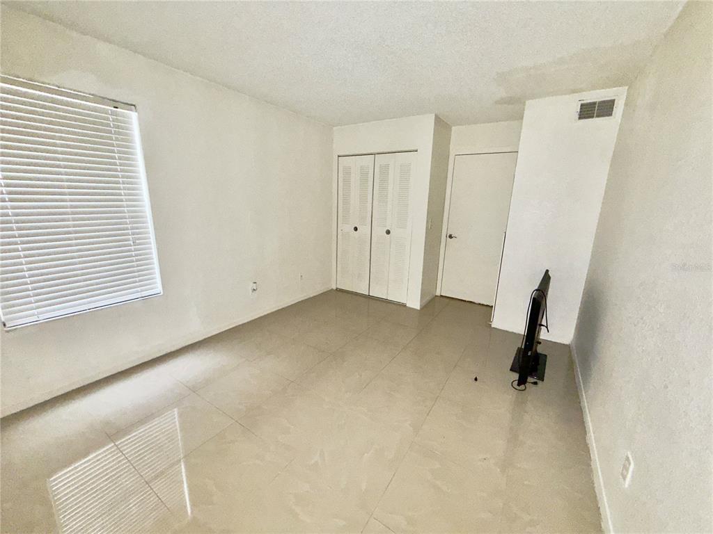 5152 Conroy Road, Unit 17 Orlando, FL 32811 - Photo 17 of 18