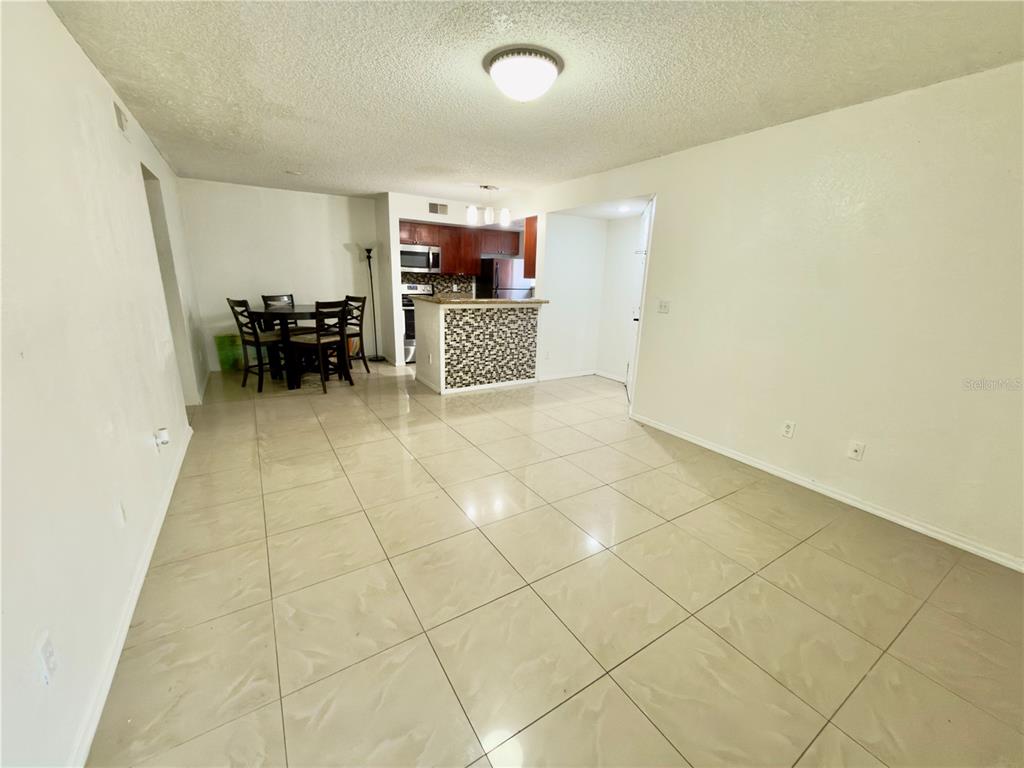 5152 Conroy Road, Unit 17 Orlando, FL 32811 - Photo 4 of 18