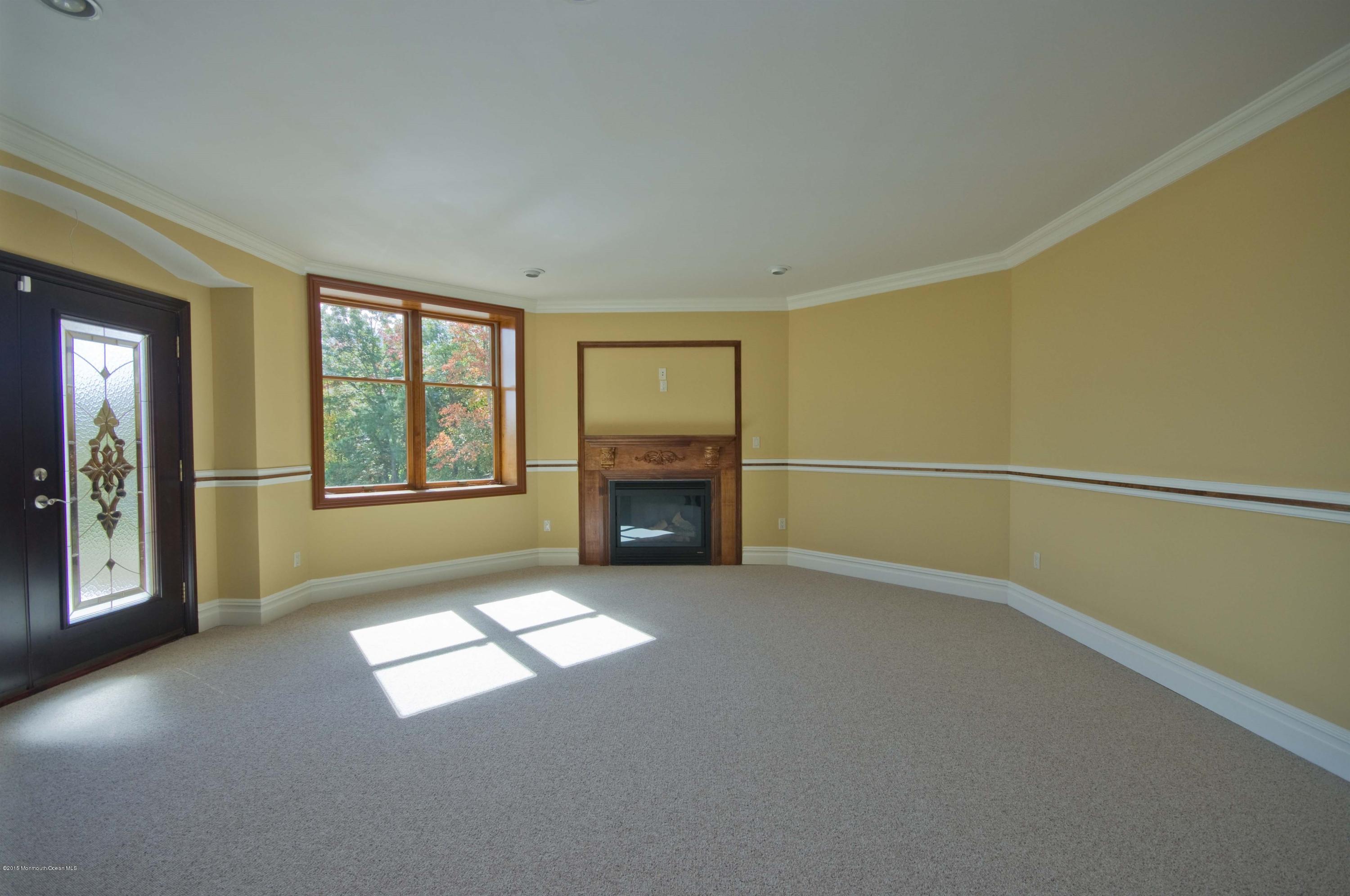 81 Potts Road Robbinsville, NJ 08691 - Photo 30 of 37 an empty room with windows