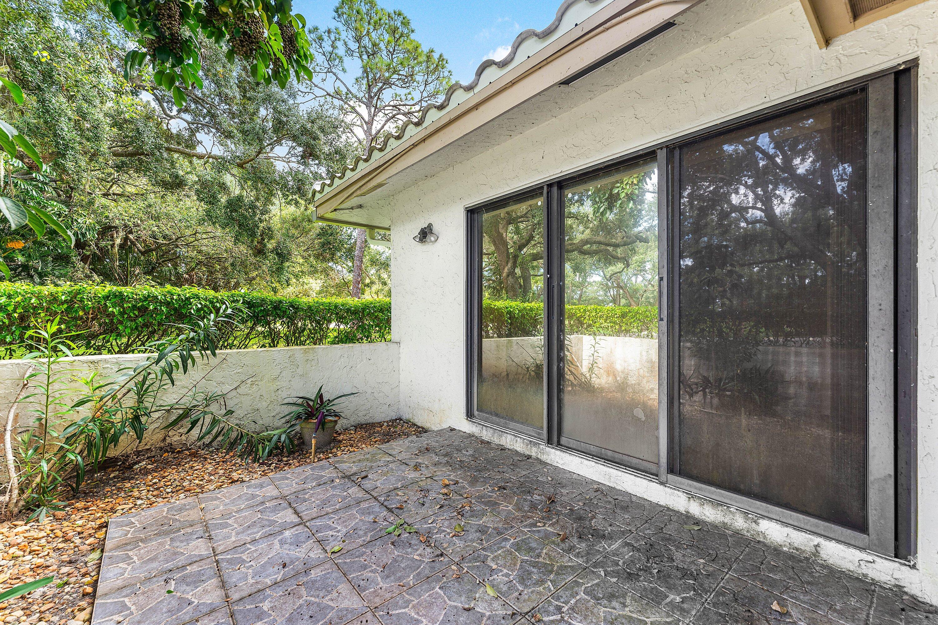 30 Hampshire Lane Boynton Beach, FL 33436 - Photo 43 of 84 047-30HampshireLane-BoyntonBeach-FL-3343