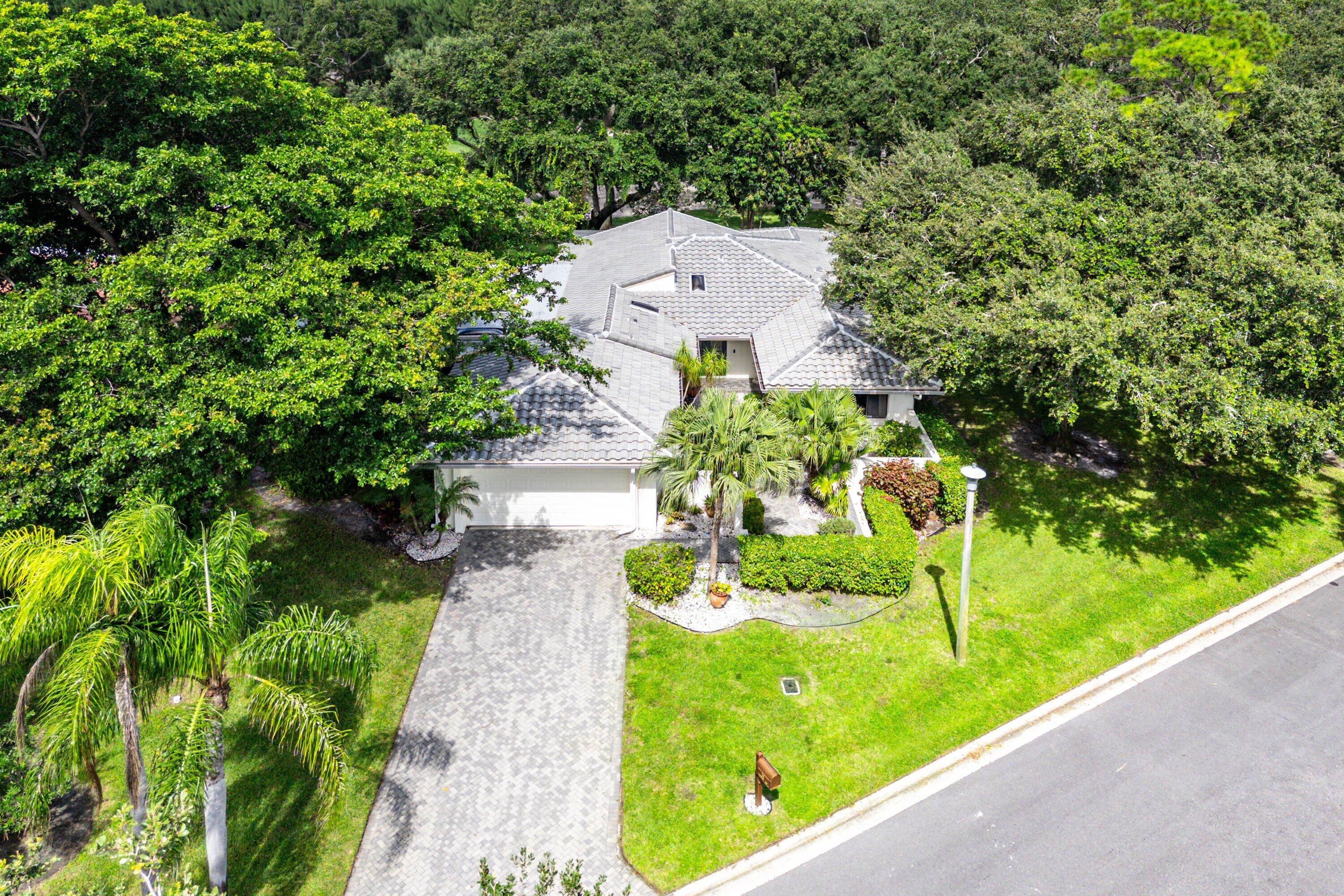 30 Hampshire Lane Boynton Beach, FL 33436 - Photo 51 of 84 an aerial view of a house