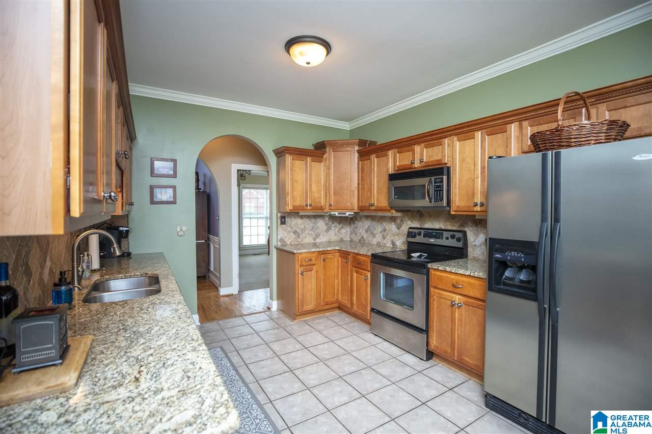 1029 Meadows Lane Moody, AL 35004 - Photo 10 of 28