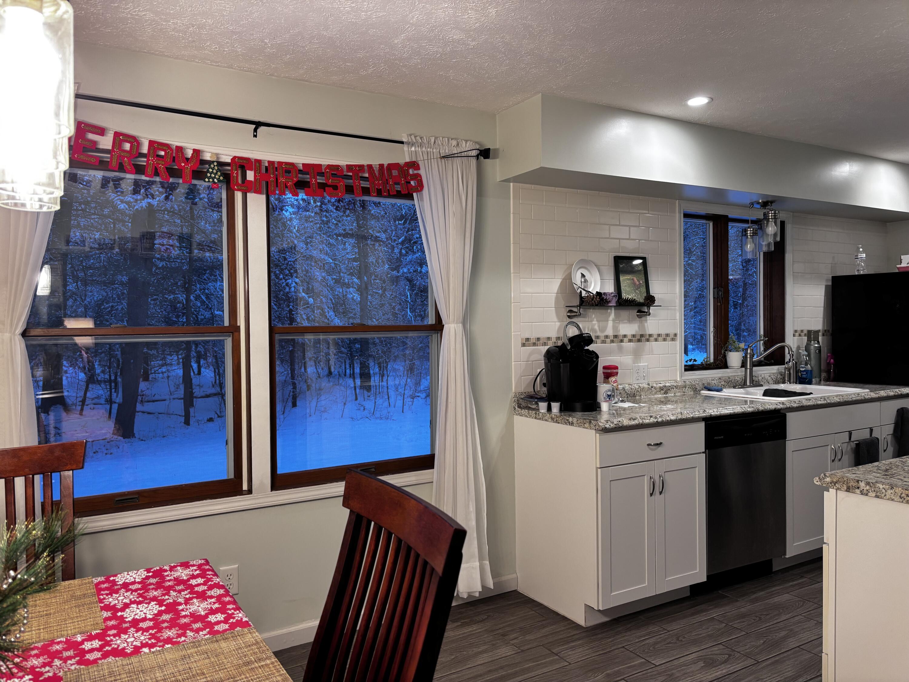 3728 South Merrillville Road Baldwin, MI 49304 - Photo 6 of 22 Dining area
