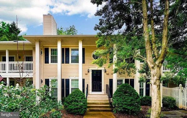 $439,900 | 10194 Ashbrooke Court, Unit 119, Oakton, VA 22124