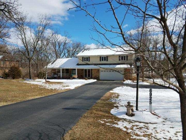 6925 West Gate Road Roscoe, IL 61073 - Photo 1 of 20 Gallery Image 1