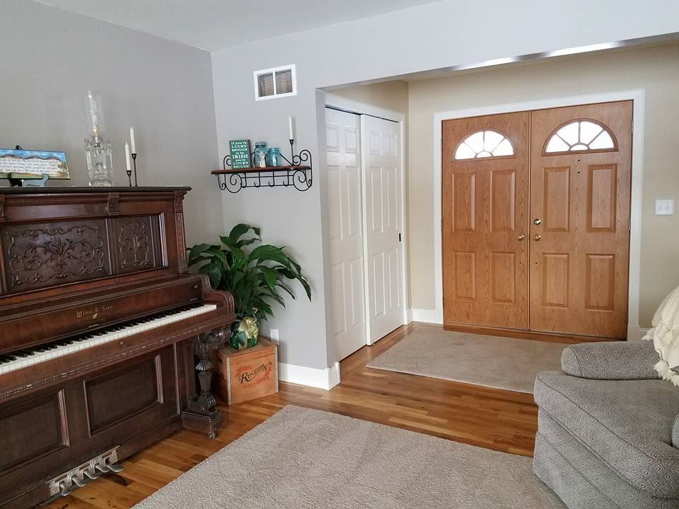 6925 West Gate Road Roscoe, IL 61073 - Photo 5 of 20 Gallery Image 5