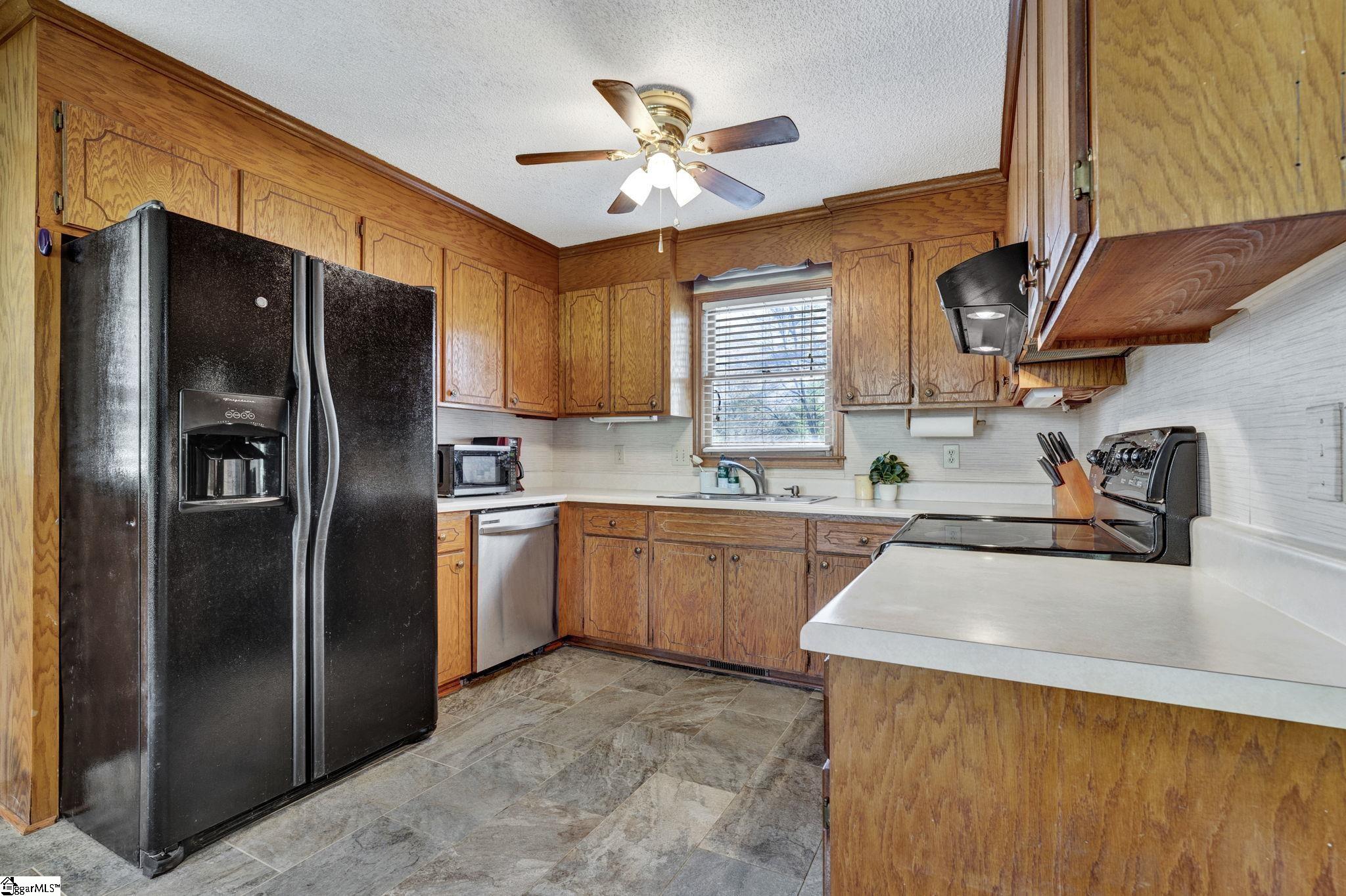 1320 Saluda Dam Road Easley, SC 29640 - Photo 10 of 29