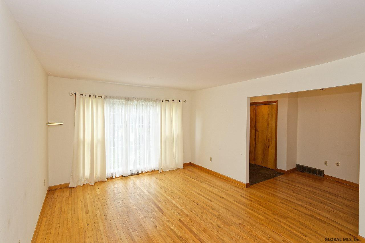 67 Midline Road Ballston, NY 12019 - Photo 5 of 39 Photo 5
