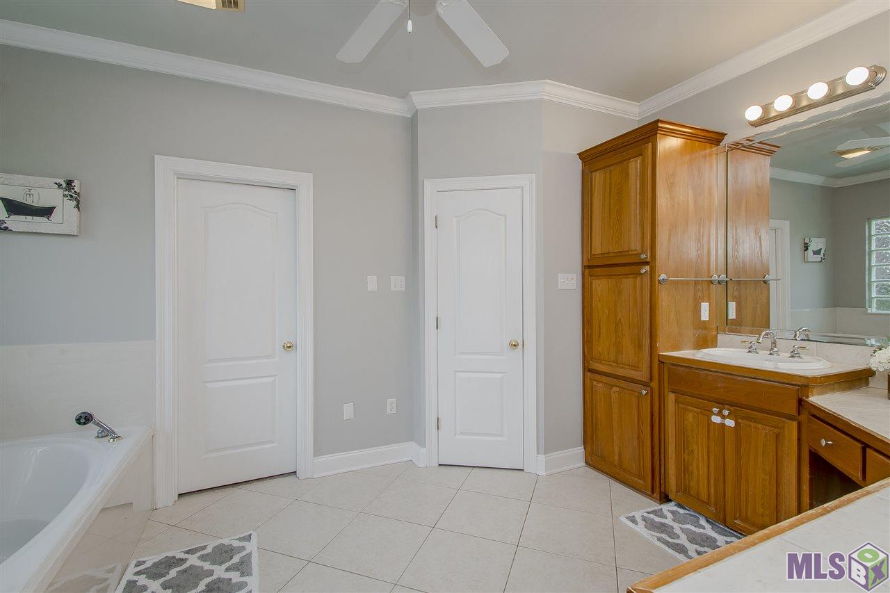 10242 Copperleaf Drive Baton Rouge, LA 70809 - Photo 18 of 31 Gallery Image 18