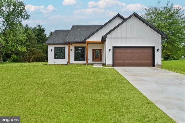 $499,999 | 4054 Apple Harvest Drive, Glengary, WV 25421