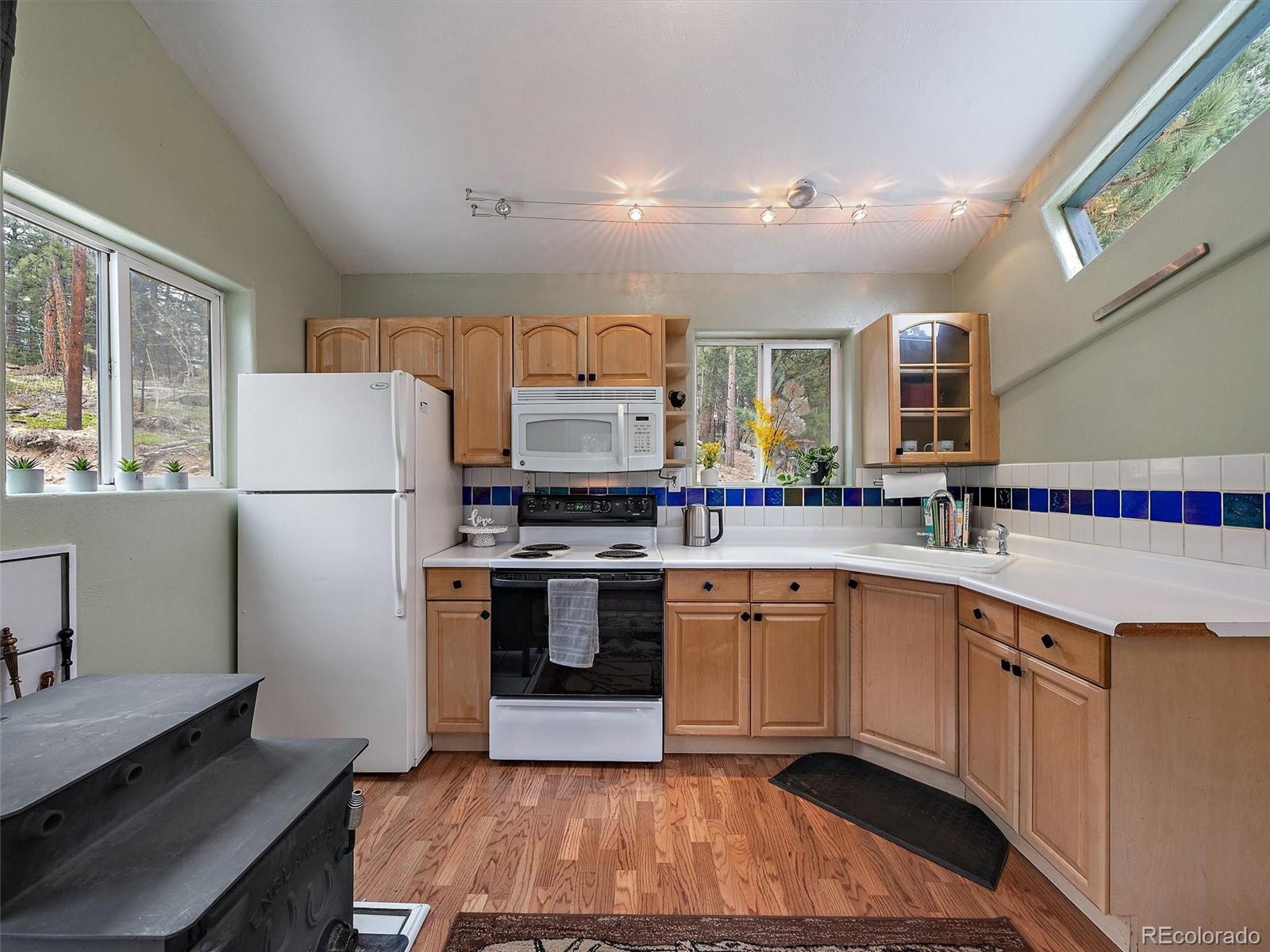 26349 Pleasant Park Road Conifer, CO 80433 - Photo 12 of 27 Gallery Image 12