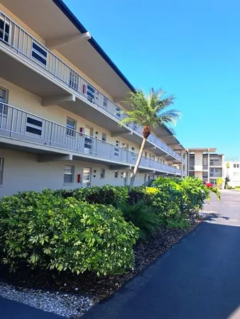 $1,500 | 9940 47th Avenue North, Unit 320, St. Petersburg, FL 33708