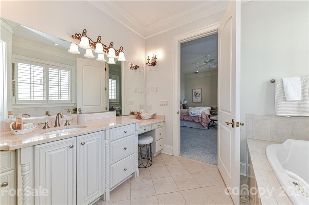 2823 Providence Road, Unit 342 Charlotte, NC 28211 - Photo 30 of 47 Gallery Image 30