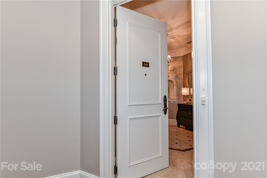 2823 Providence Road, Unit 342 Charlotte, NC 28211 - Photo 4 of 47 Gallery Image 4