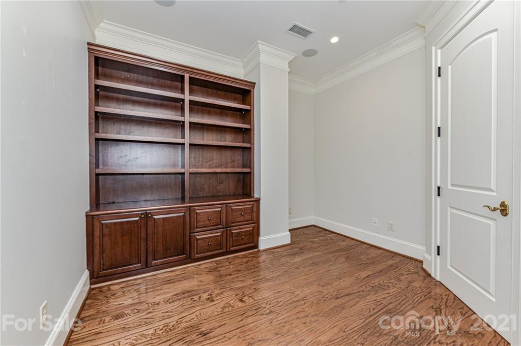 2823 Providence Road, Unit 342 Charlotte, NC 28211 - Photo 38 of 47 Gallery Image 38