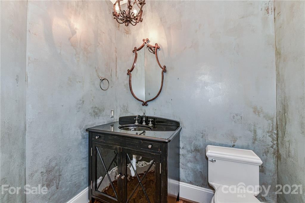 2823 Providence Road, Unit 342 Charlotte, NC 28211 - Photo 39 of 47 Gallery Image 39