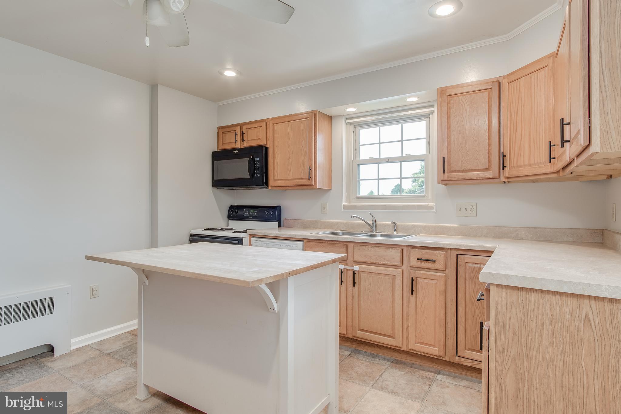 619 Biggs Avenue Frederick, MD 21702 - Photo 11 of 39 1st floor apartment kitchen Pic 2