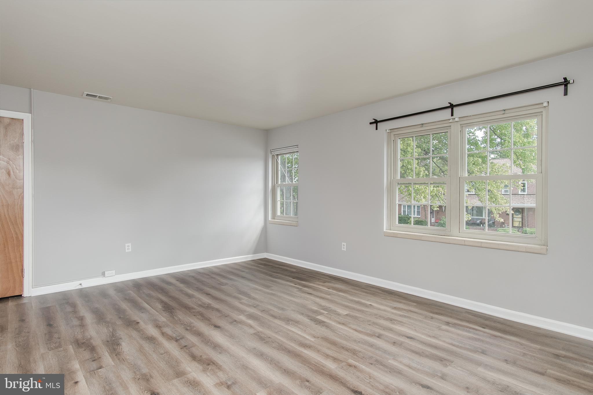 619 Biggs Avenue Frederick, MD 21702 - Photo 22 of 39 2nd floor apartment living room Pic 2