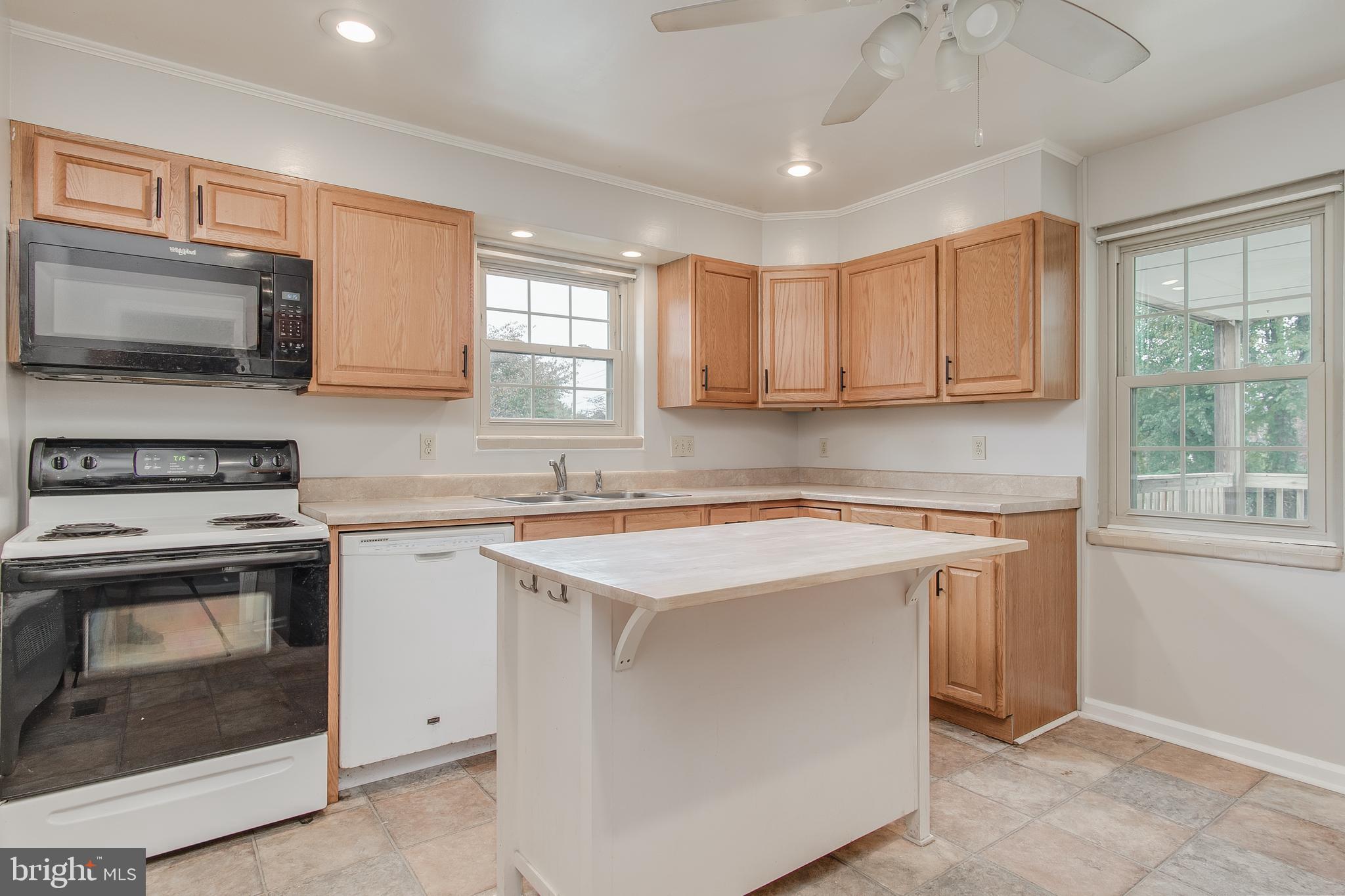 619 Biggs Avenue Frederick, MD 21702 - Photo 10 of 39 1st floor apartment kitchen Pic 1