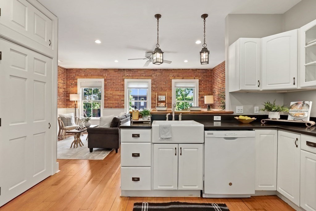 200 West Springfield Street, Unit 3 Boston, MA 02118 - Photo 5 of 30 Gallery Image 5