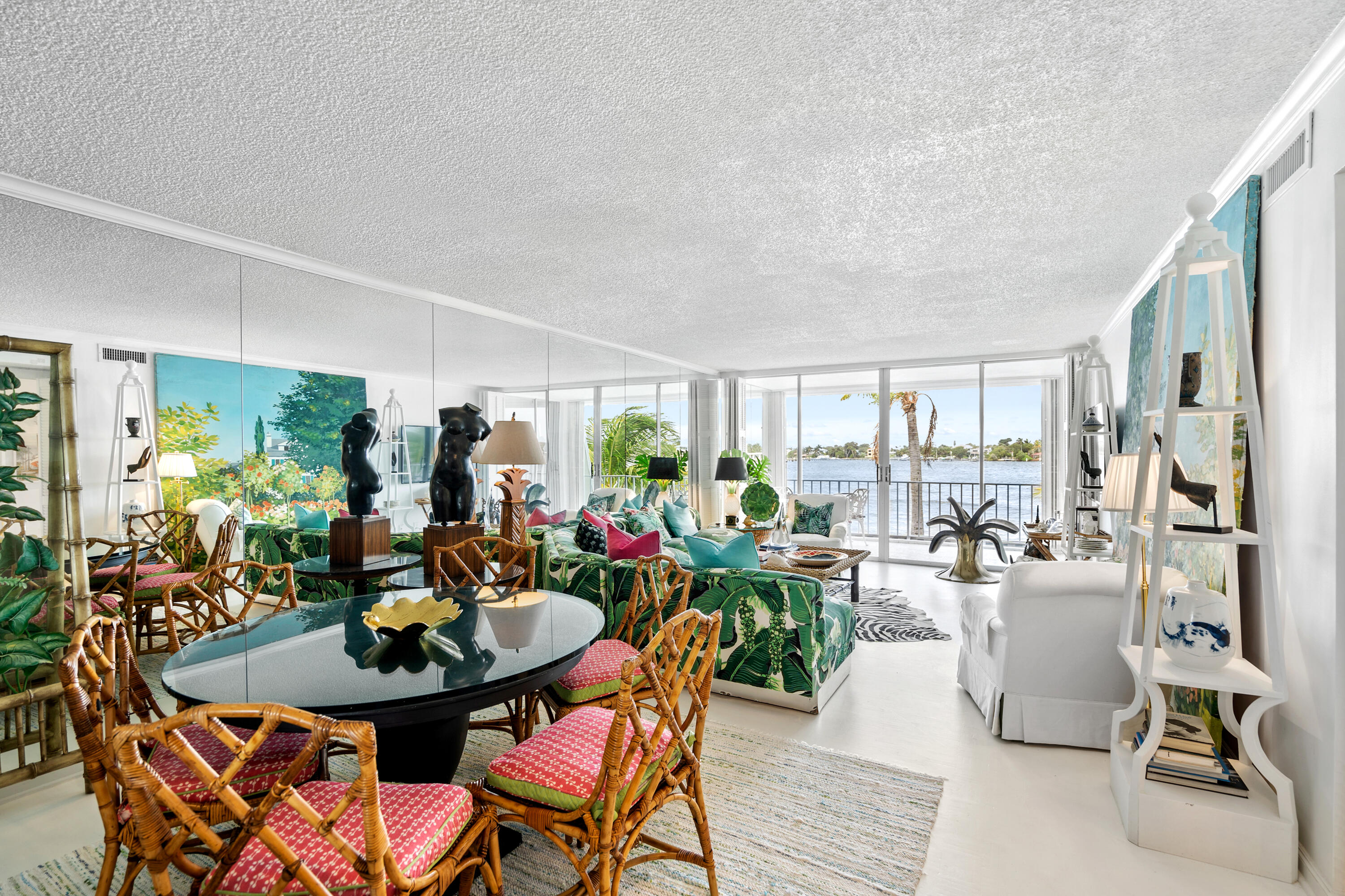 Undisclosed Address Palm Beach, FL 33480 - Photo 16 of 18 GREAT ROOM