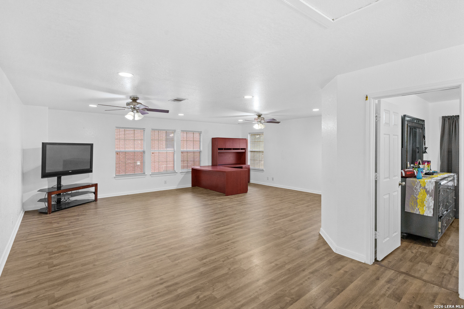 101 Springtree Way Cibolo, TX 78108 - Photo 13 of 29