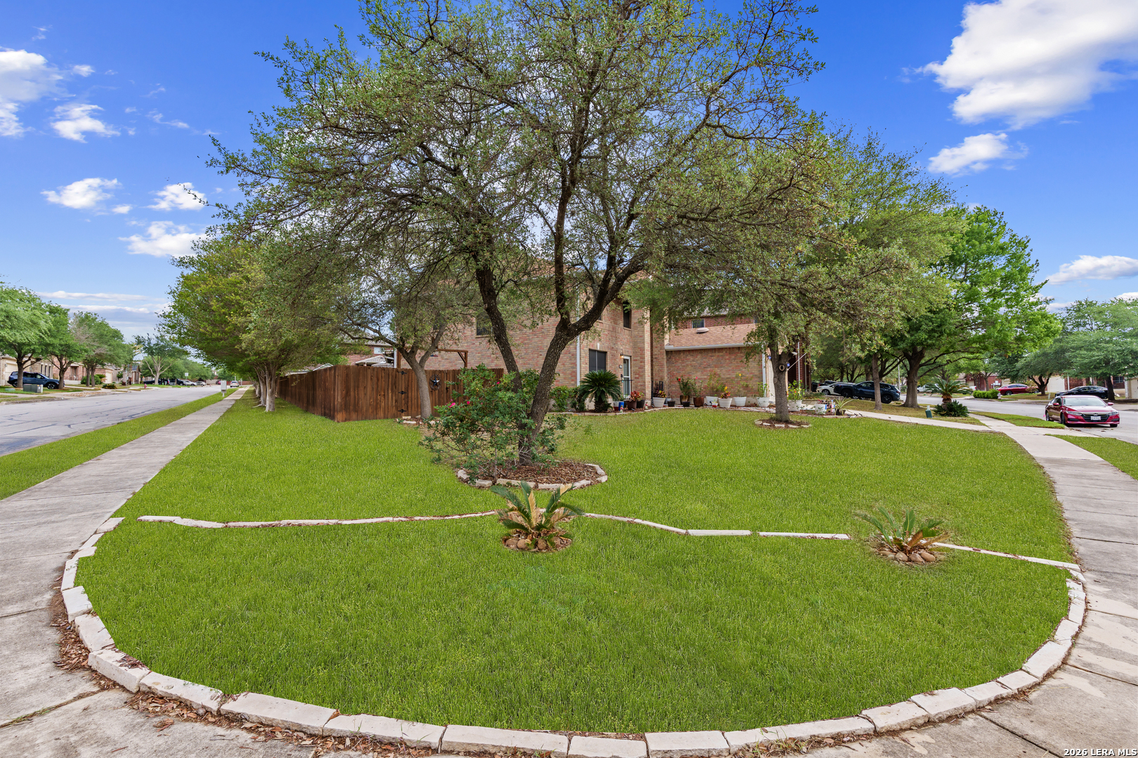 101 Springtree Way Cibolo, TX 78108 - Photo 2 of 29