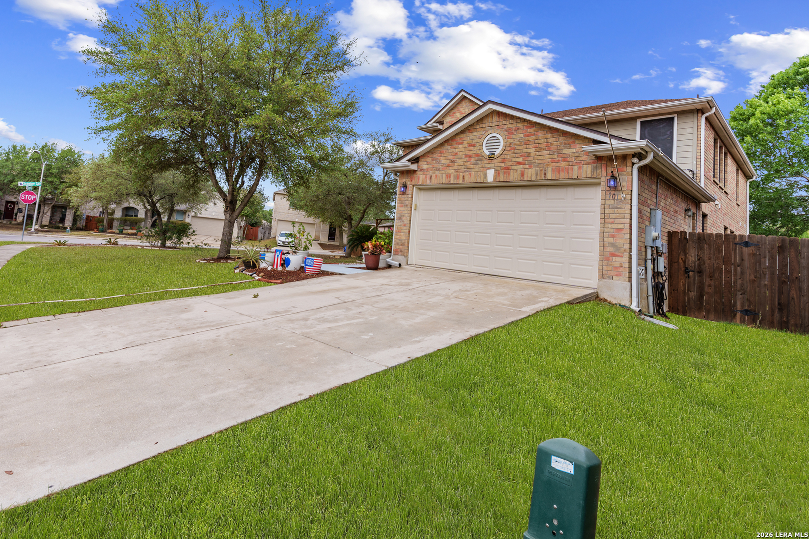 101 Springtree Way Cibolo, TX 78108 - Photo 3 of 29