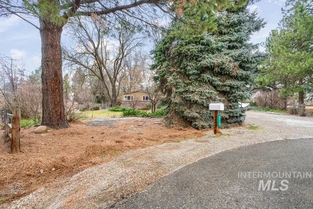 $699,999 | 9518 Scorpio Street, Boise, ID 83709