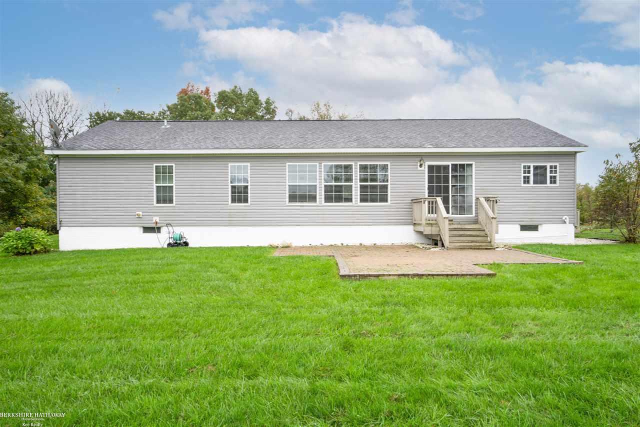 7401 Buckell Lake Road Holly, MI 48442 - Photo 5 of 39 50057770-4.JPG
