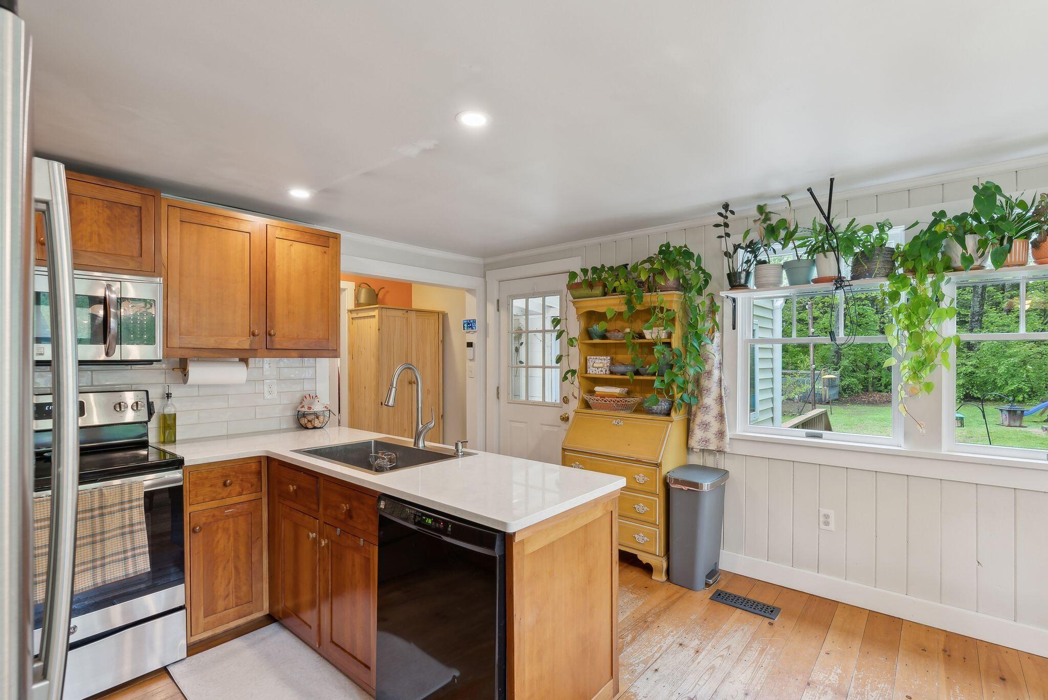 143 Mast Road Westbrook, ME 04092 - Photo 33 of 57 33_DSC02239