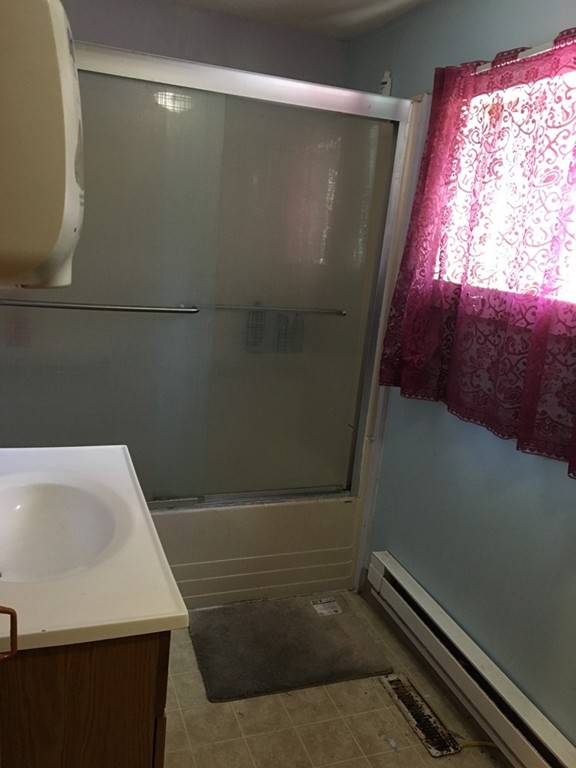 501 Hancock Street Springfield, MA 01105 - Photo 5 of 6 Gallery Image 5