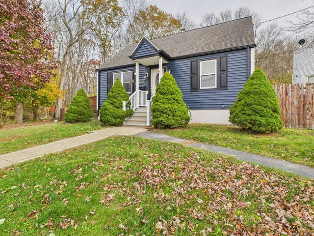 $325,000 | 120 Celia Drive, Waterbury, CT 06705