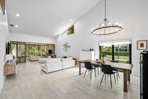 $645,000 | 22627 Meridiana Drive, Boca Raton, FL 33433