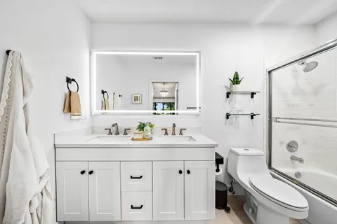 $645,000 | 22627 Meridiana Drive, Boca Raton, FL 33433