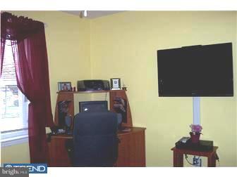 833 East Cathedral Road Philadelphia, PA 19128 - Photo 10 of 12 Bedroom