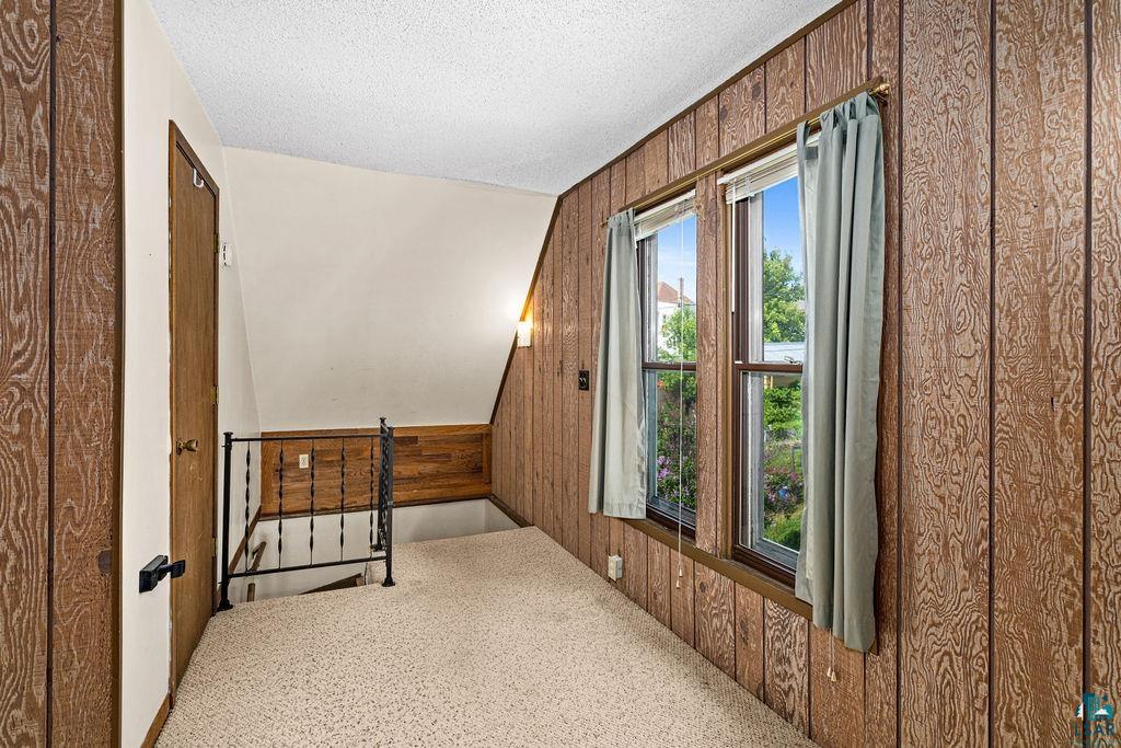 815 East 7th Street Duluth, MN 55805 - Photo 21 of 39