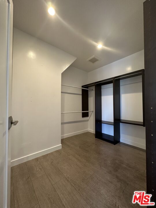 5307 Wilkinson Avenue, Unit 10 Valley Village, CA 91607 - Photo 17 of 29