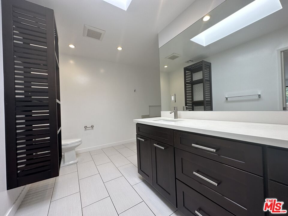 5307 Wilkinson Avenue, Unit 10 Valley Village, CA 91607 - Photo 19 of 29
