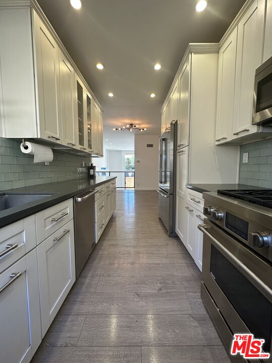 5307 Wilkinson Avenue, Unit 10 Valley Village, CA 91607 - Photo 7 of 29