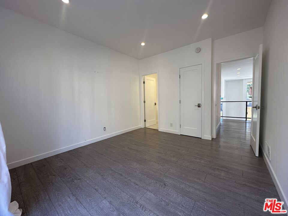 5307 Wilkinson Avenue, Unit 10 Valley Village, CA 91607 - Photo 9 of 29