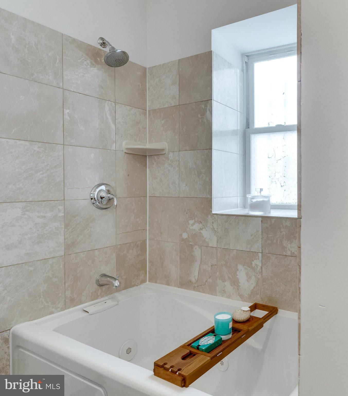 161 Randolph Place Northwest, Unit 2 Washington, DC 20001 - Photo 16 of 19 Soaking Tub