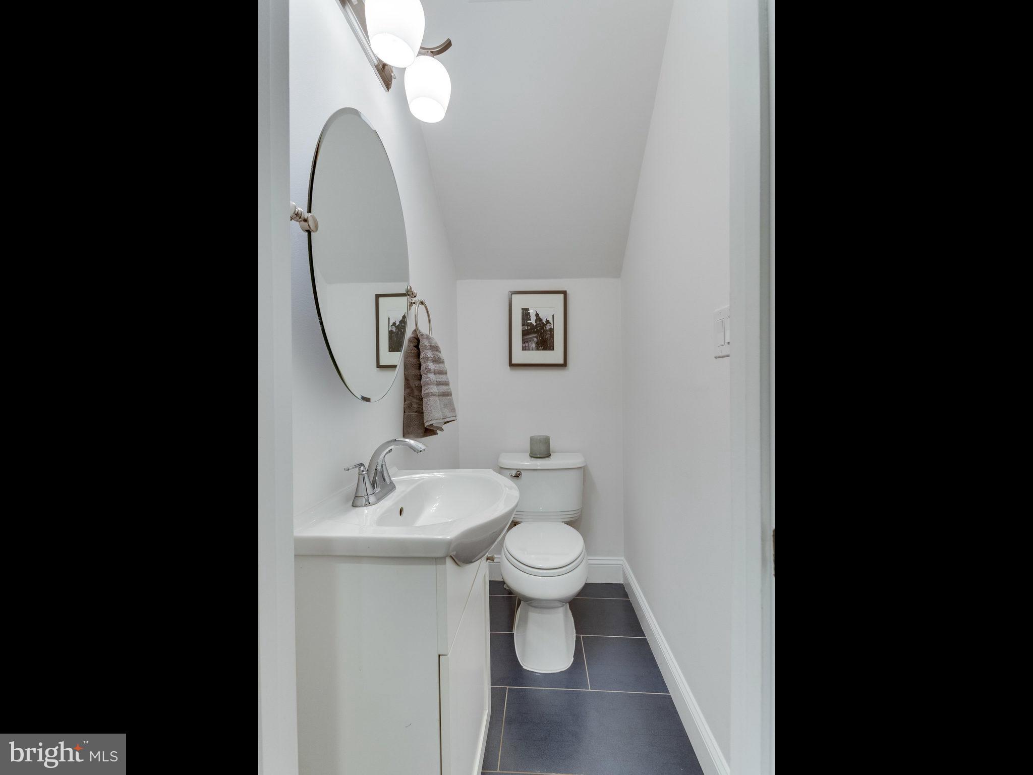 161 Randolph Place Northwest, Unit 2 Washington, DC 20001 - Photo 9 of 19 Bath