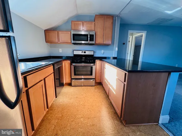 $2,100 | 2616 Arlington Boulevard, Unit UPPR, Arlington, VA 22204