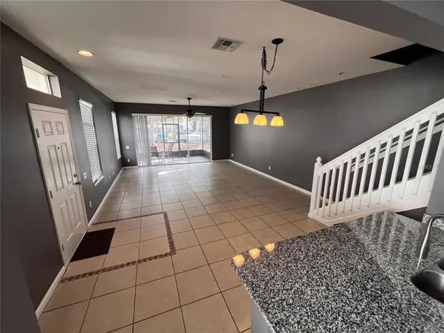 a view of an entryway with a livingroom