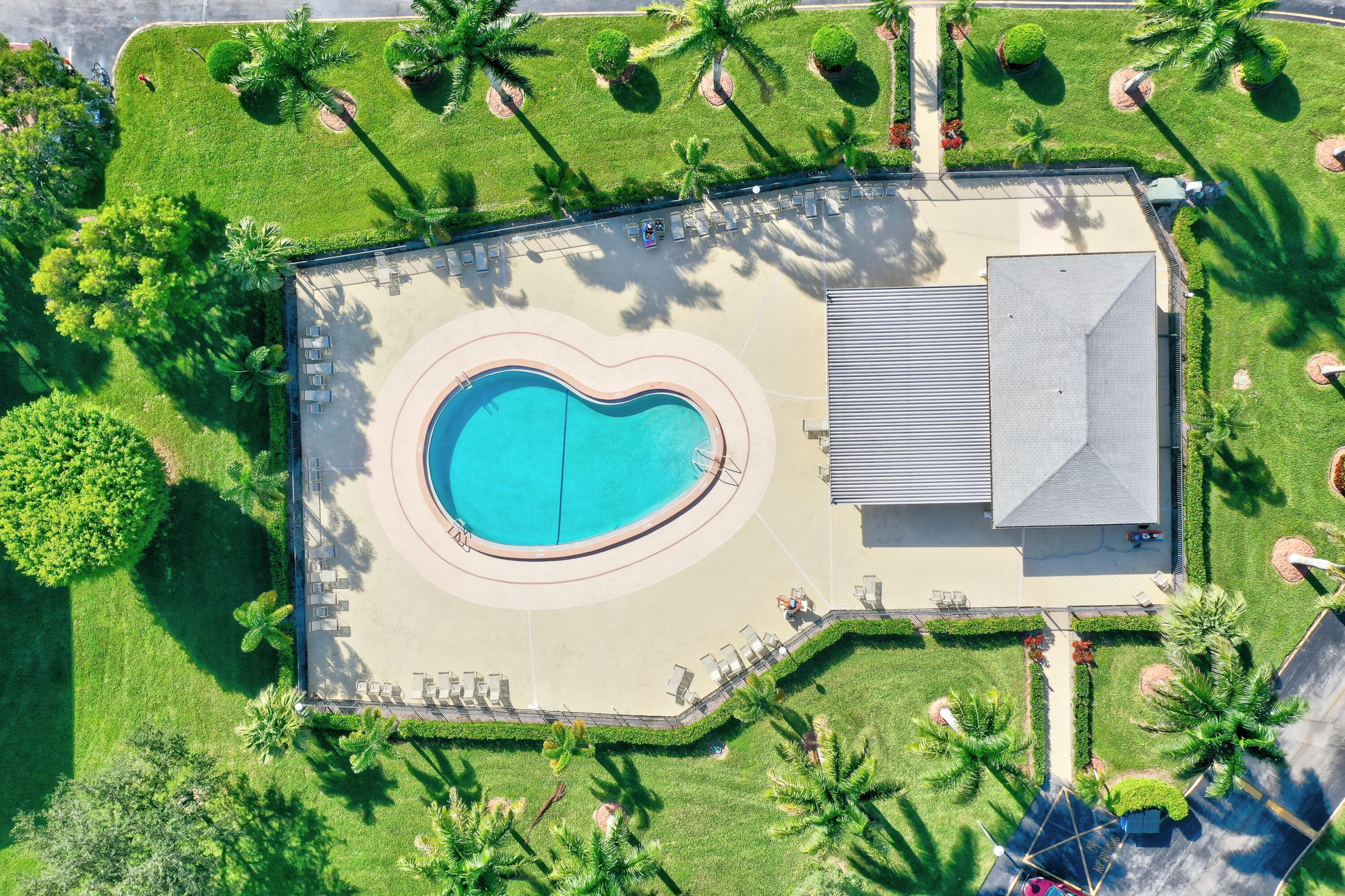 128 Brighton D, Unit D Boca Raton, FL 33434 - Photo 38 of 40 38_zdji_0972_3_4_5_6 (13)