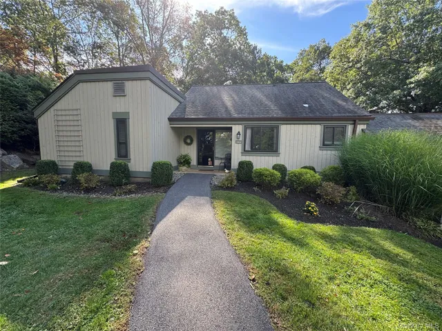 $542,500 | 150 Heritage Hills, Unit A, Somers, NY 10589