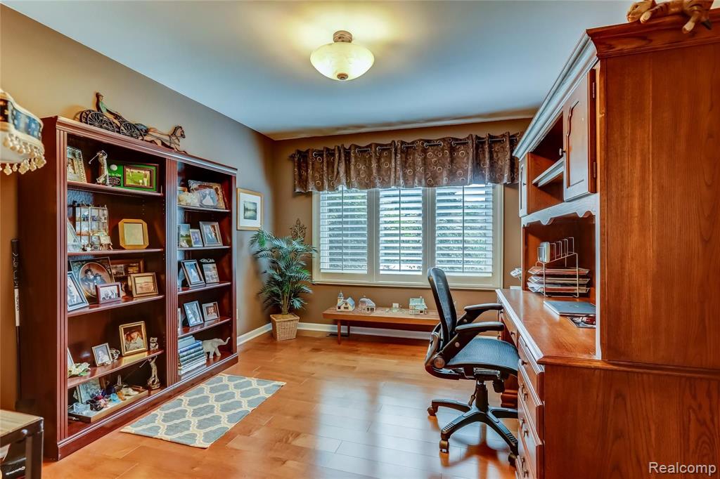 1781 South Shore Drive Rochester Hills, MI 48307 - Photo 6 of 40