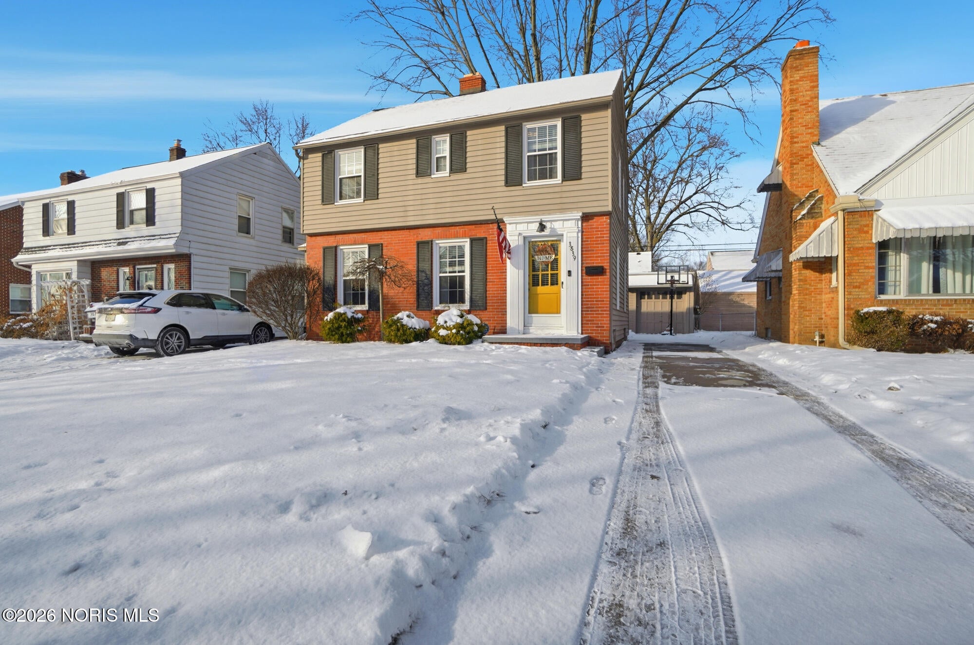 3839 Garrison Road Toledo, OH 43613 - Photo 2 of 45 007